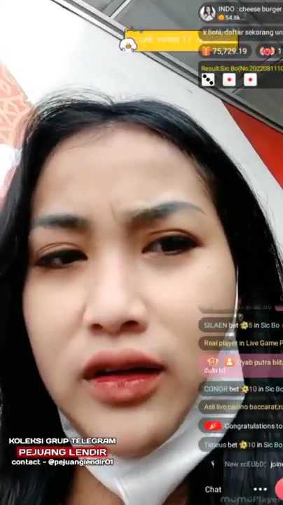 Pakai dld0 Nancep Sambil Ke Mall Panik